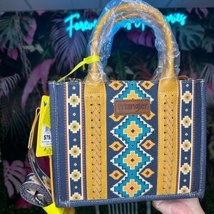 Wrangler bag mustard